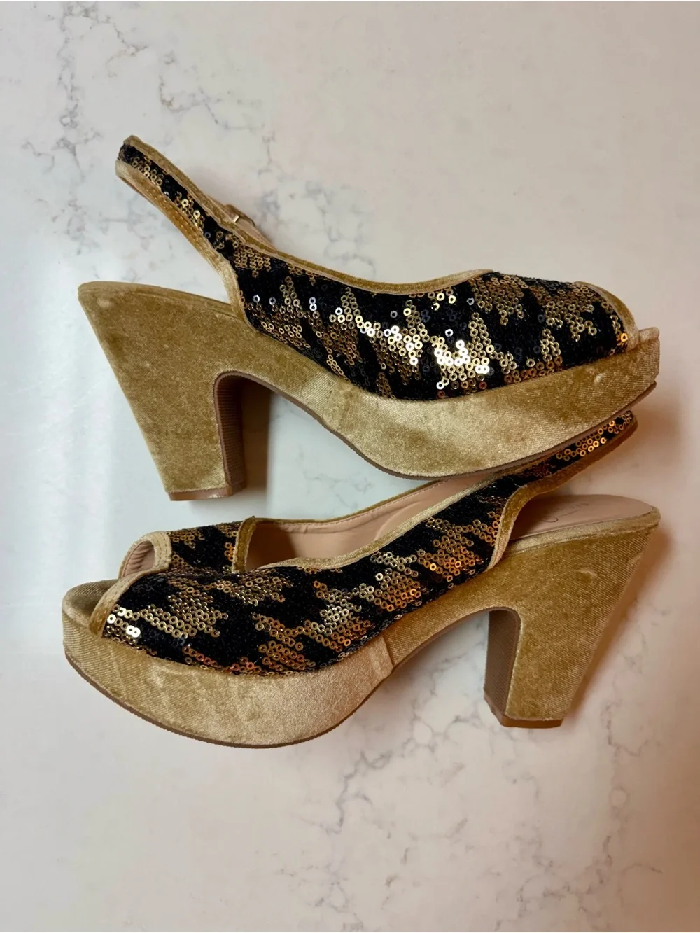 Retro pinup style golden sequin, velvet platform sling back heels size 42, US 11